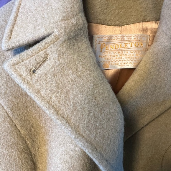 Pendleton 100% virgin wool camel-color trench coat. Size small. - Picture 11 of 16